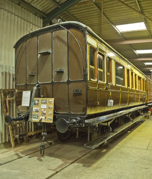 GWR 2511 Dean Six-wheel Third Class Family Saloon(body only) built 1894