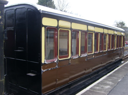 GWR 216 Six-wheel 5 compartment Third (body only) built 1888