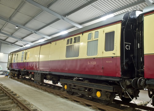 BR 35201 Mk 1 Brake Corridor Second (now generator van) built 1958