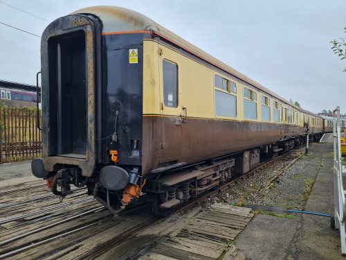 BR 9398 Mk 2 Brake Second Open, later BSO(T) built 1966